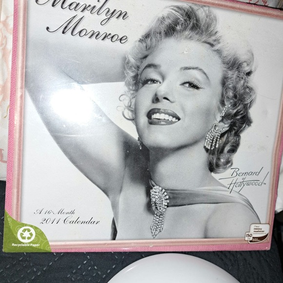 Valentine's Day SPECIAL! Marilyn Monroe Treasure Chest! - Picture 10 of 11